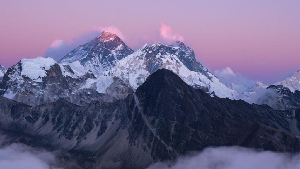 Pour sauver l’Everest, le Népal impose un cadre plus strict aux alpinistes