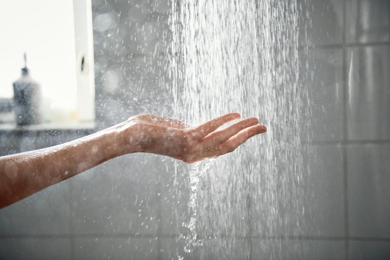  A 16 ans, il invente un appareil pour récupérer l'eau de la douche