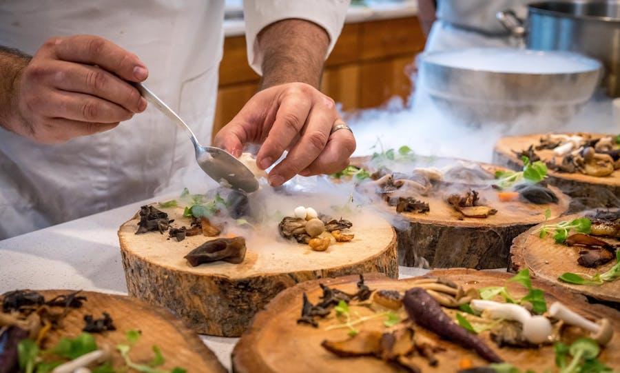 Les plastiques à usage unique bientôt interdits au restaurant