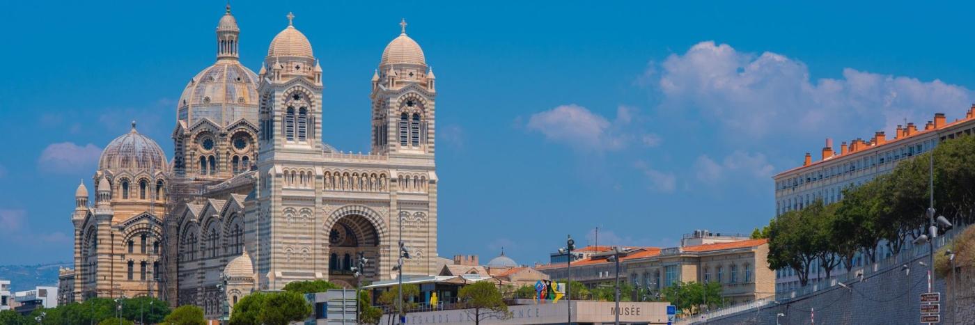 Les cantines de Marseille redistribuent les repas non consommés aux familles en difficulté