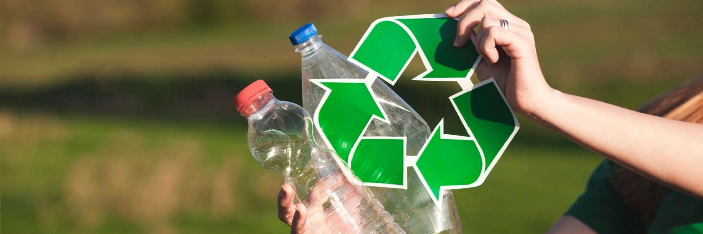 Du plastique au vinaigre : comment la science transforme nos déchets