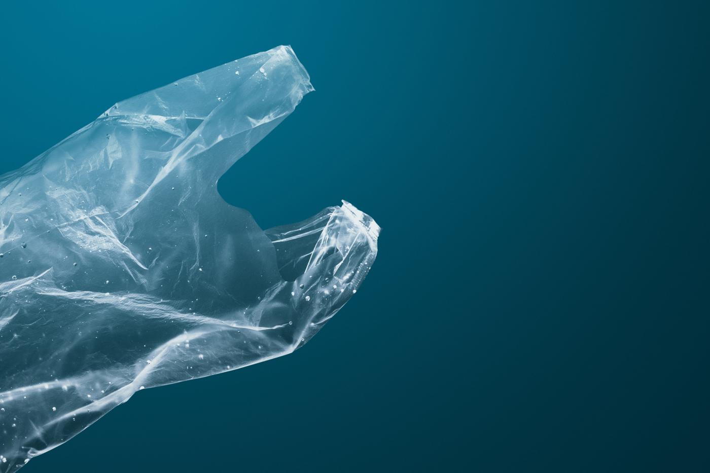 Ce plastique se dissout dans l’eau salée en moins de 9 heures