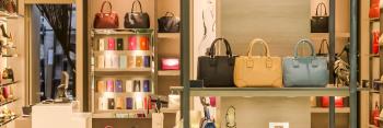 La loi contre l’ultra fast-fashion est adoptée, voici ce que vous devez savoir